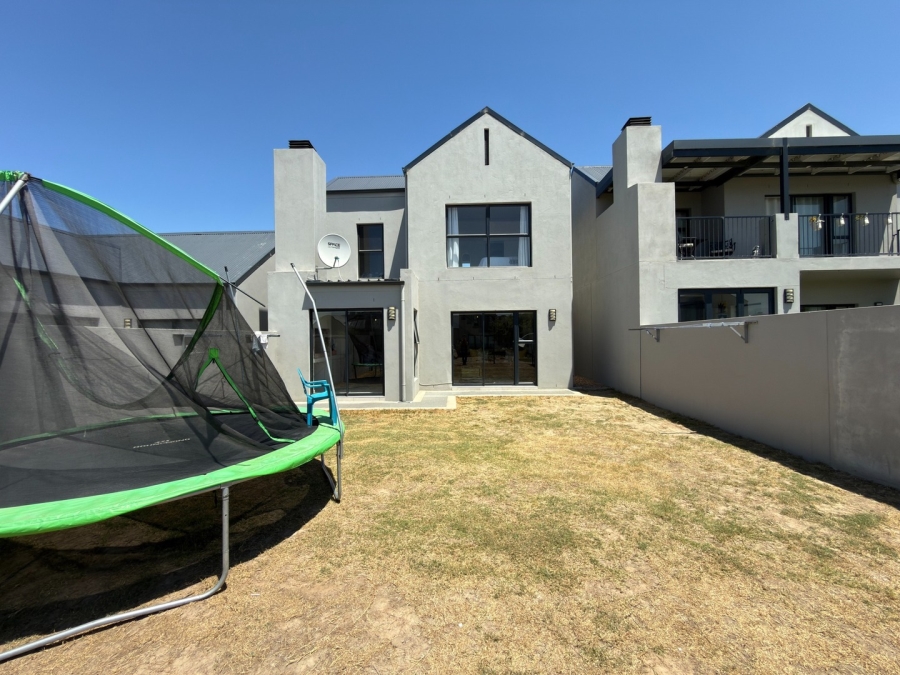 3 Bedroom Property for Sale in Aan de Wijnlanden Western Cape